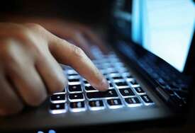 Božović: Radi se na prevenciji online nasilja