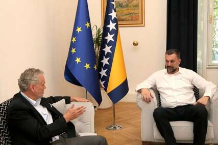 Konaković se sastao s Sattlerom, razgovarali o političkoj situaciji u BiH