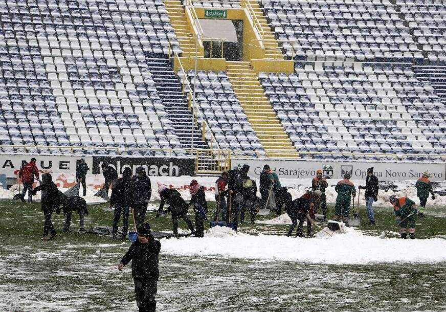 FOTO: ČIŠĆENJA SNIJEGA SA TERENA LOPATAMA I GRTALICAMA VIŠE NEĆE BITI POTREBNO/RADIOKAMELEON