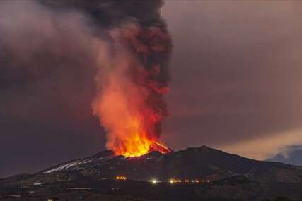 Etna ponovo eruptirala, obustavljeni letovi za Cataniju