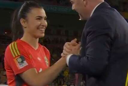 Scena za pamćenje: Naša Zećira došla po medalju, a evo šta je Infantino uradio