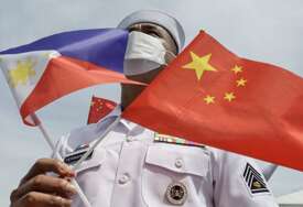 Filipini uklonili kinesku plutajuću barijeru, ubrzo se oglasili Amerikanci