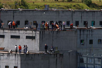 U Ekvadoru zatvorenici drže 57 čuvara i policajaca kao taoce