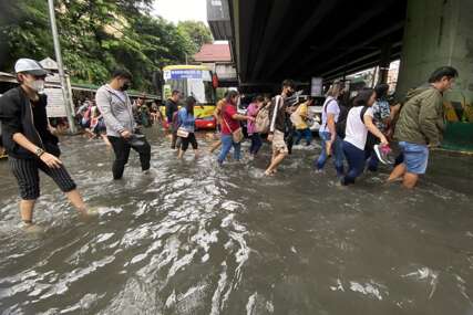 Tajfunima "Saola i Haikui" pogođeno više od pola miliona ljudi