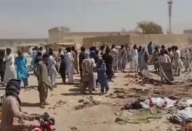 UZNEMIRUJUĆE SCENE Najmanje 30 mrtvih i desetine povrijeđenih u eksploziji u Pakistanu (VIDEO)