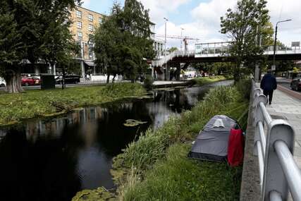 ZANIMLJIVA ODLUKA Beskućnici u Irskoj više preferiraju ulice nego centre za hitni smještaj (FOTO)