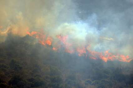 Šumski požari na Siciliji uzimaju maha