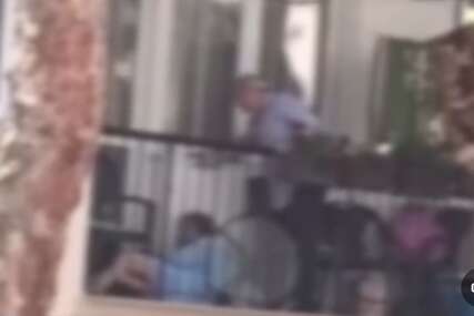 VIDEO ZGROZIO BALKAN Muž na balkonu brutalno tukao ženu. I to nije sve...