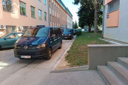 TUŽILAŠTVO BIH Privedeni osumnjičeni u akciji “Overdose 2”: Za svih pet lica zatražen pritvor (FOTO)