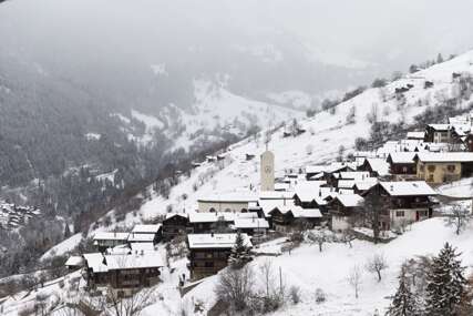 Selo u Švicarskoj nudi 58.000 eura onome ko se doseli, ali postoje uslovi!