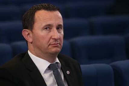 GUBITNIK DANA Mirko Ćurić