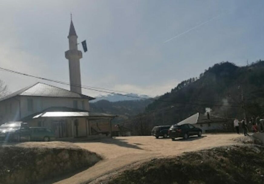 FOTO: CRNA HRONIKA