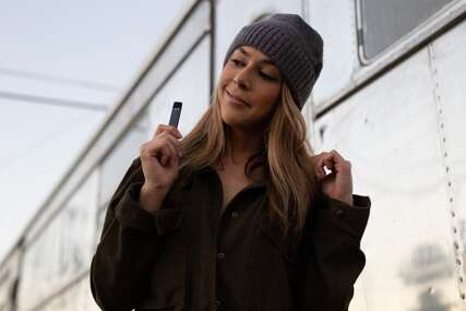 Francuska planira zabraniti e-cigarete za jednokratnu upotrebu