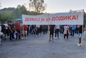 Protesti pristalica SNSD-a kod Doboja: "RS je uz predsjednika"