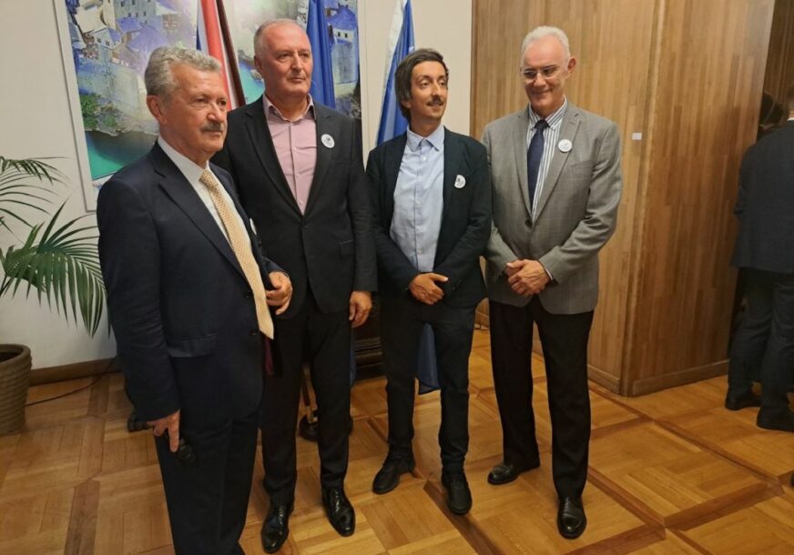 FOTO: MO BIH