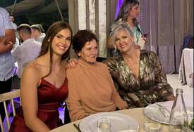 Tri generacije: Lana Pudar sa bakom i mamom