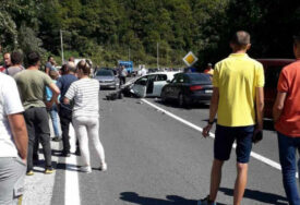 Saobraćaj na putu Vogošća-Semizovac ponovo uspostavljen, formirale se duge kolone vozila