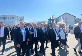 Nikšić na otvaranju Sajma privrede u Tešnju: Želim da svi shvate da regionalna saradnja i put BiH ka Evropskoj uniji nemaju alternative