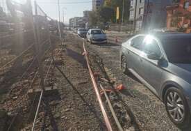 Pogledajte kako izgleda kada krenete pješice do tramvajske remize na Otoci (VIDEO)