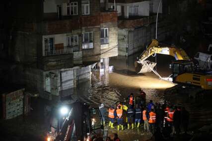 Sedmero poginulih u poplavama na sjeverozapadu Turske