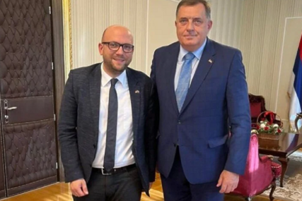 Osvanuo stenogram razgovora Sarrazina i Dodika: "Vaša rakija je zaista puno bolja nego Vaša politika"