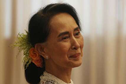 Sin Suu Kyi 'izuzetno zabrinut' za majčino zdravlje