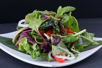 Stručnjaci izdali upozorenje: Od ove salate lako može doći do trovanja