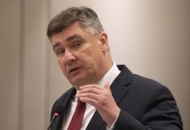 Milanović: Prijetnja Dodika o secesiji zbog rezolucije o Srebrenici je 'predstava'