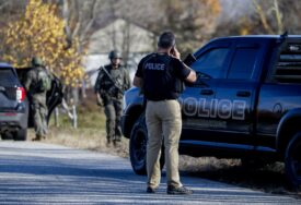 SAD: Preminule tri osobe ranjene u pucnjavi u prodavnici u Arkansasu