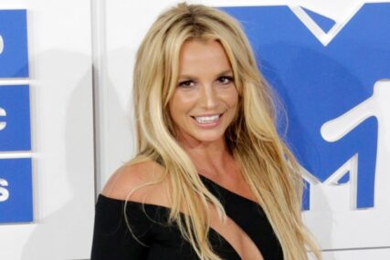 Britney Spears obznanila da ima novu pjesmu