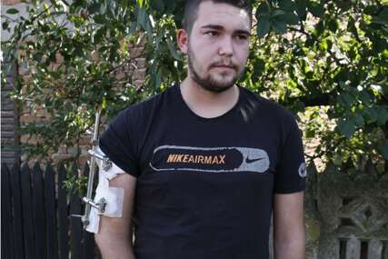 Potresna ispovijest mladića koji je preživio masakr u Mladenovcu: "Primio sam 5 metaka, drvo me je spasilo"