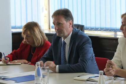 Ministar Hrnjić razgovarao s međunarodnim partnerima o projektima iz oblasti voda