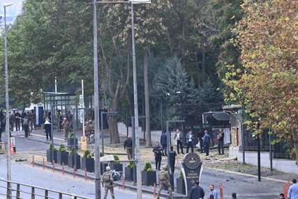 Nove informacije nakon napada u Ankari: Napadači aktivirali bombu, ranjeni policajci (FOTO)