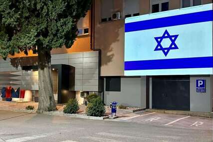 Univerzitet u Mostaru na zgradi istakao zastavu Izraela