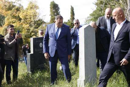 Dodik nakon ročišta otišao na staro pravoslavno groblje u Sarajevu (FOTO)