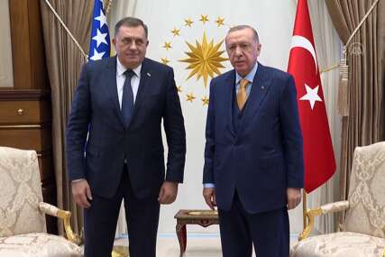 Erdogan je zvao i Izetbegovića i Bećirovića, ali je samo Dodik otišao na kongres AK partije
