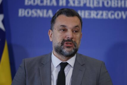 Konaković kritikuje Komšića dok traje sastanak u Konjicu: Impresivna usklađenost SNSD-a i DF