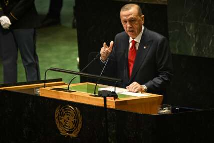 Erdogan: Mnogi mediji zatvorili oči pred ratnim zločinima koje Izrael čini u Gazi