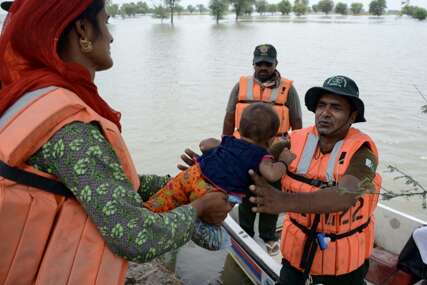 Indija: Najmanje 14 poginulih, više od 100 nestalih u poplavama