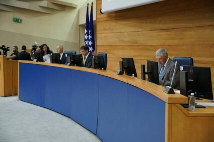 PSBiH: Poslanici usvojili rezoluciju o potrebi donošenja odluke o otvaranju pregovora između BiH i EU, ali i...