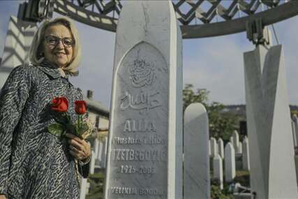 Kćerka Alije Izetbegovića: Vjerovao je da ljudi različitih religija i nacija mogu živjeti zajedno