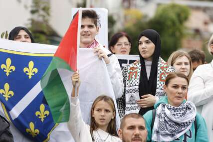 Hiljade ljudi odazvalo se skupu podrške: FREE, FREE PALESTINE - odjekivalo je Sarajevom (FOTO i VIDEO)