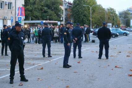 Veliki broj Sudske policije u pratnji geometara u Banja Luci! (VIDEO)