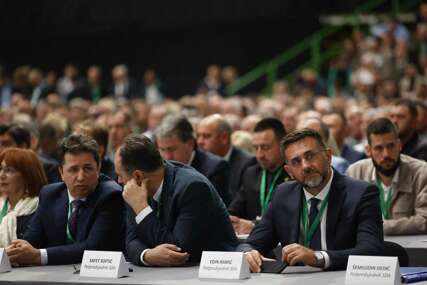 SDA: Novo poskupljenje struje najslikovitije ilustruje politiku i 'viziju' Trojke