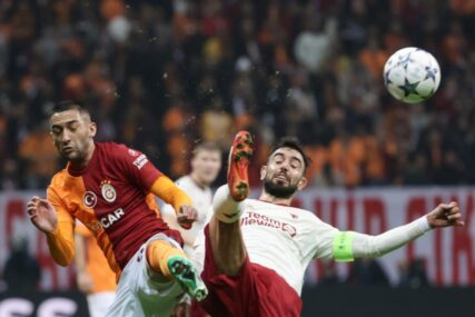 LIGA PRVAKA Sevilla prokockala prednost protiv PSV-a, kiša golova u Istanbulu