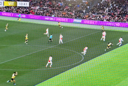 Hamulić postigao fantastičan gol protiv Ajaxa, ali ga je dočekala neshvatljiva reakcija iz VAR sobe (VIDEO)
