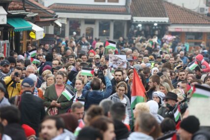 Hiljade Sarajlija na skupu podrške palestinskom narodu (FOTO)