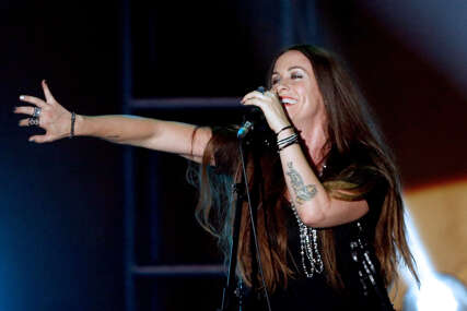 Alanis Morissette obradila božićni klasik “Last Christmas”