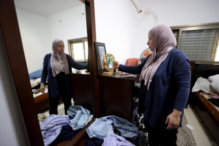 Majka uhapšene palestinske heroine Ahed Tamimi: "Moja kćerka je veoma jaka, Allah nju čuva" (FOTO)