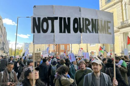 Desetine hiljada ljudi izašle na ulice Londona u znak podrške palestinskom narodu